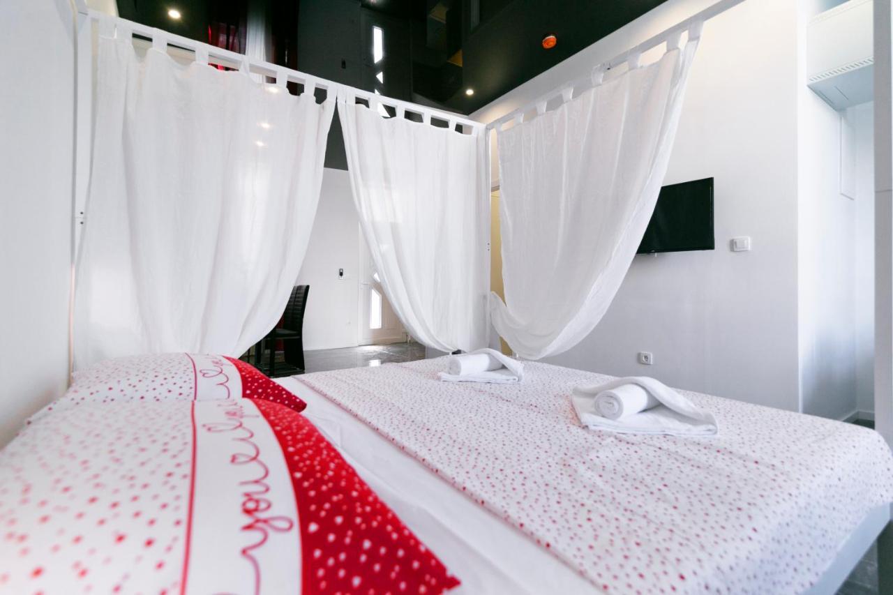 Royal Rina Apartmani Stomorska Ngoại thất bức ảnh